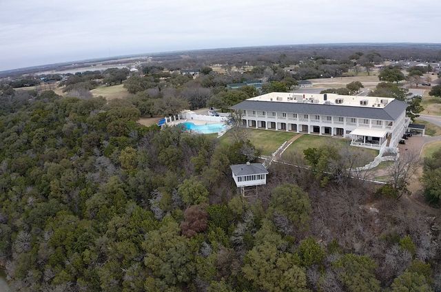 2013 Skylane Drive Dr., Granbury, TX 76049