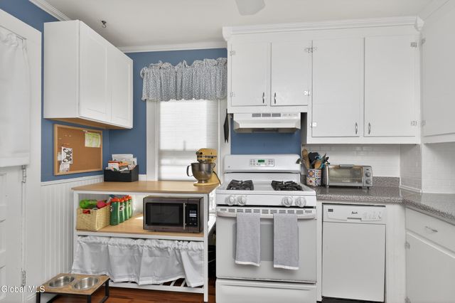 221 1st Street, Scotia, NY 12302