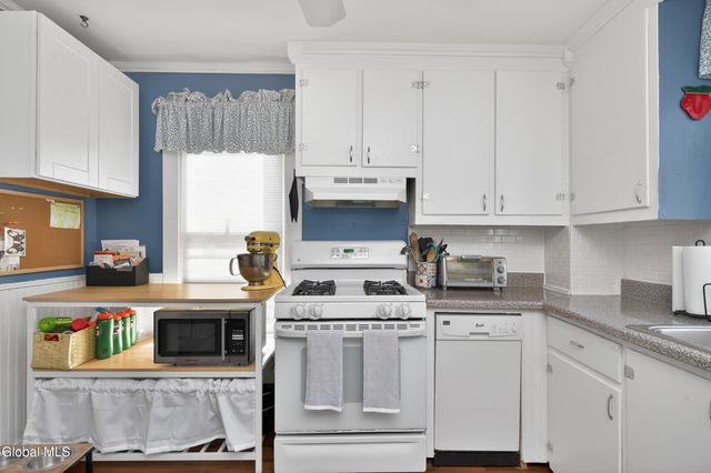 221 1st Street, Scotia, NY 12302