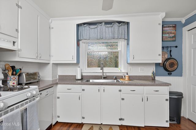 221 1st Street, Scotia, NY 12302