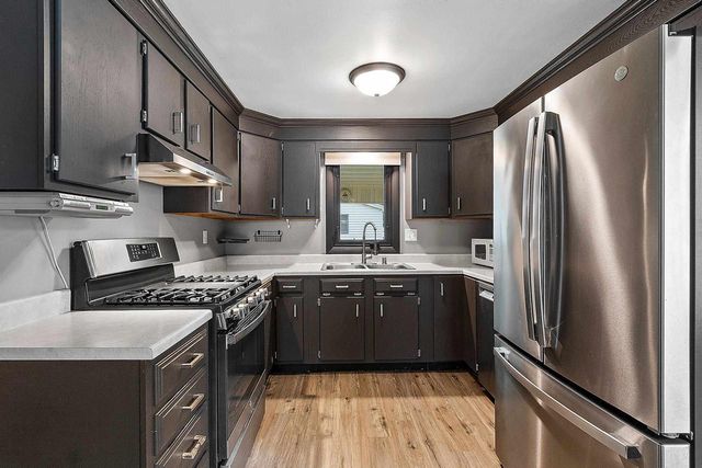 825 TOMMARK STREET, Green Bay, WI 54304