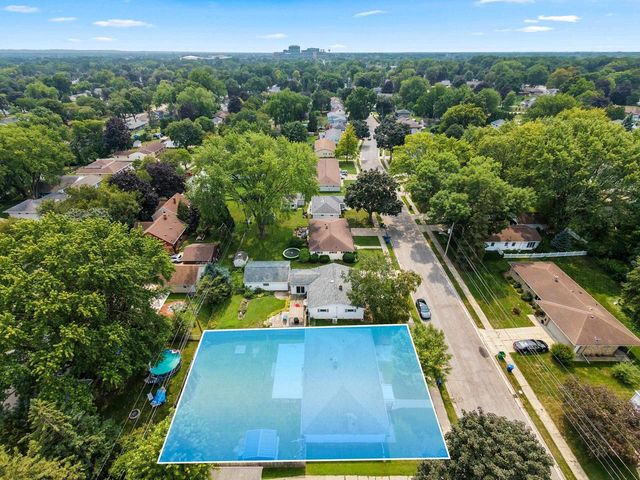 825 TOMMARK STREET, Green Bay, WI 54304