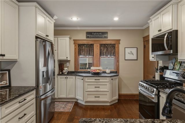 109 Hendy Avenue, Elmira, NY 14905