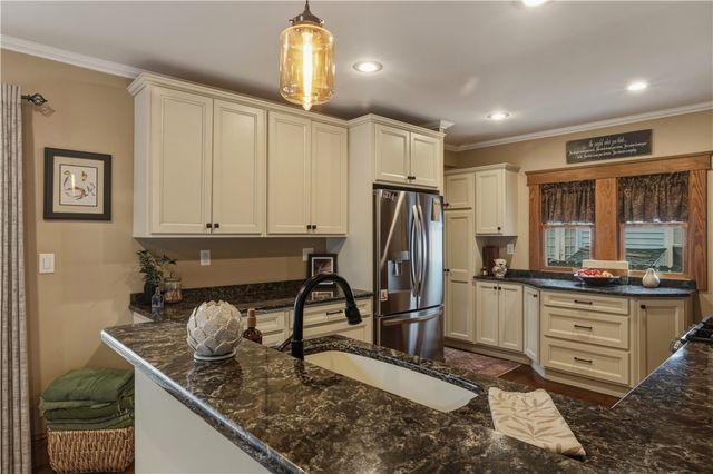 109 Hendy Avenue, Elmira, NY 14905