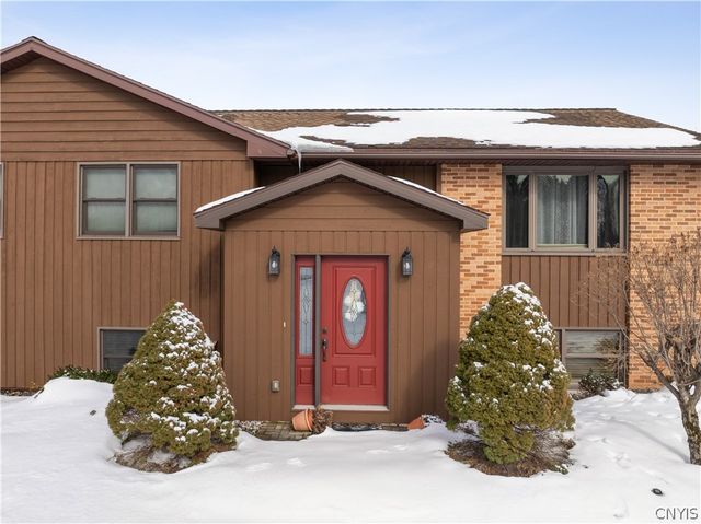 29 Meadowbrook Lane, Hastings, NY 13036