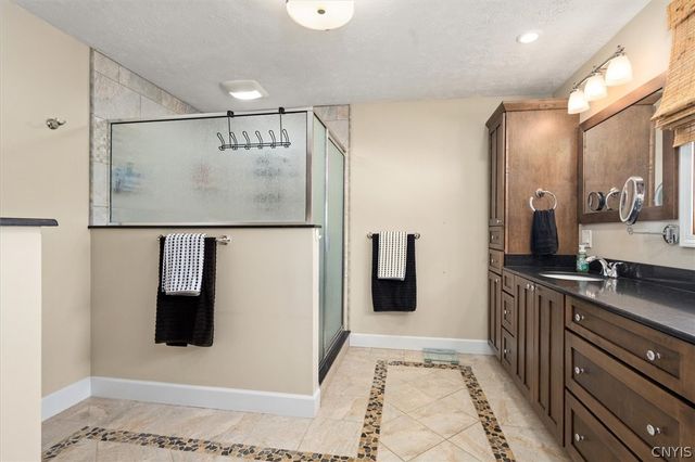 29 Meadowbrook Lane, Hastings, NY 13036