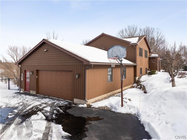 29 Meadowbrook Lane, Hastings, NY 13036