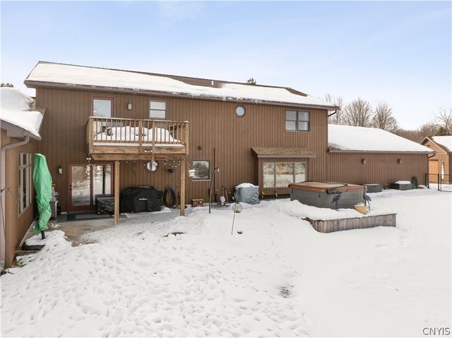 29 Meadowbrook Lane, Hastings, NY 13036