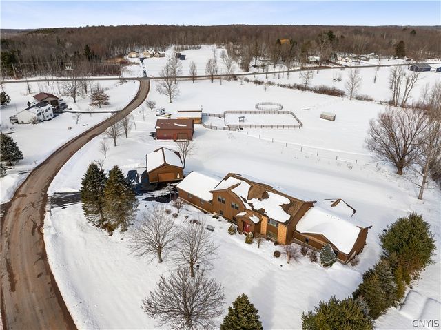 29 Meadowbrook Lane, Hastings, NY 13036