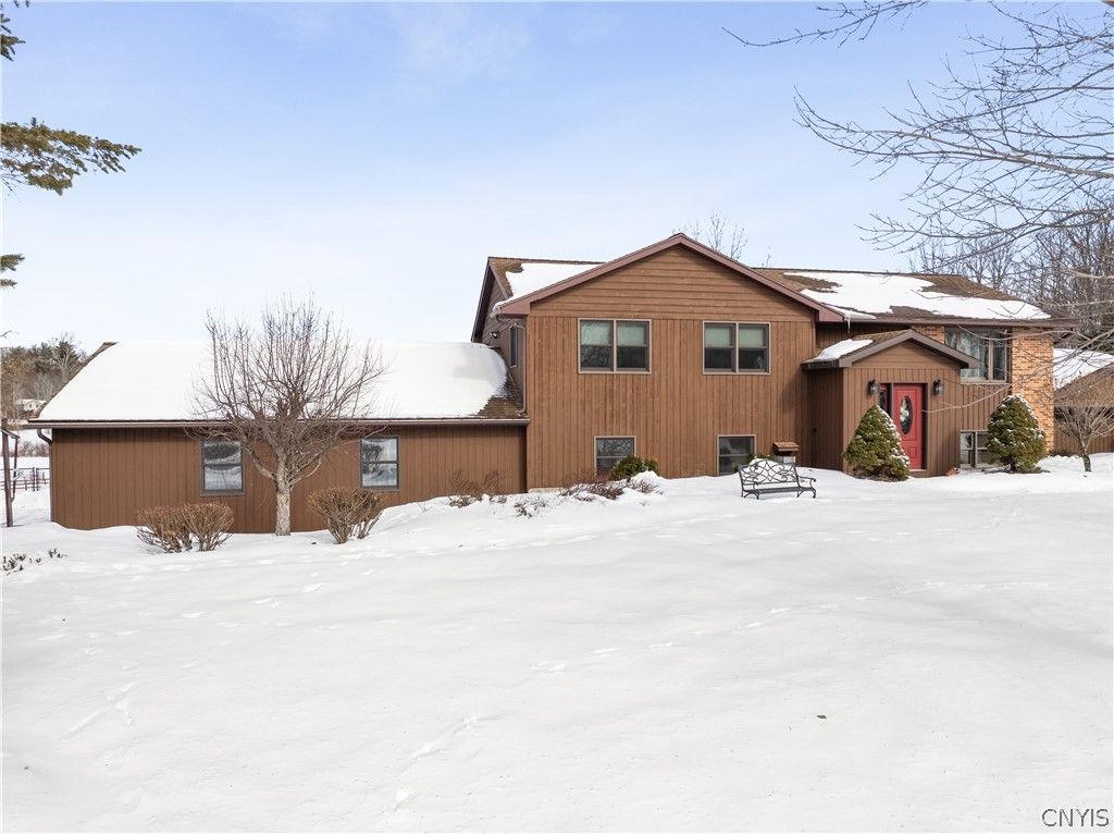 29 Meadowbrook Lane, Hastings, NY 13036