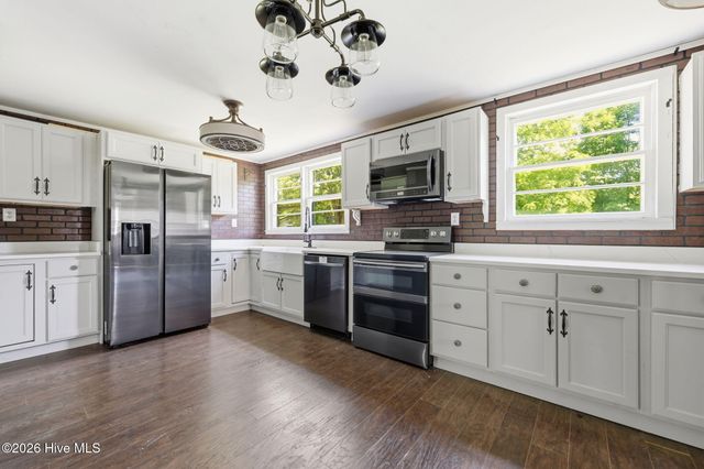 992 Valley River Avenue, Murphy, NC 28906