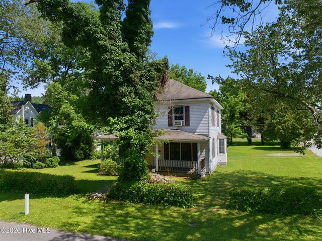 992 Valley River Avenue, Murphy, NC 28906
