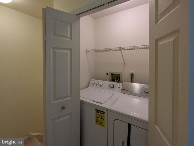 7102 UNION CT, North Wales, PA 19454