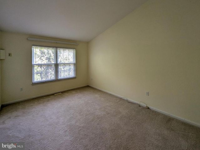 7102 UNION CT, North Wales, PA 19454