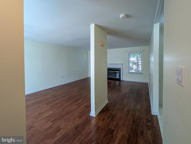 7102 UNION CT, North Wales, PA 19454