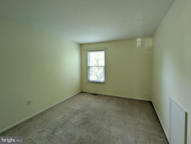 7102 UNION CT, North Wales, PA 19454