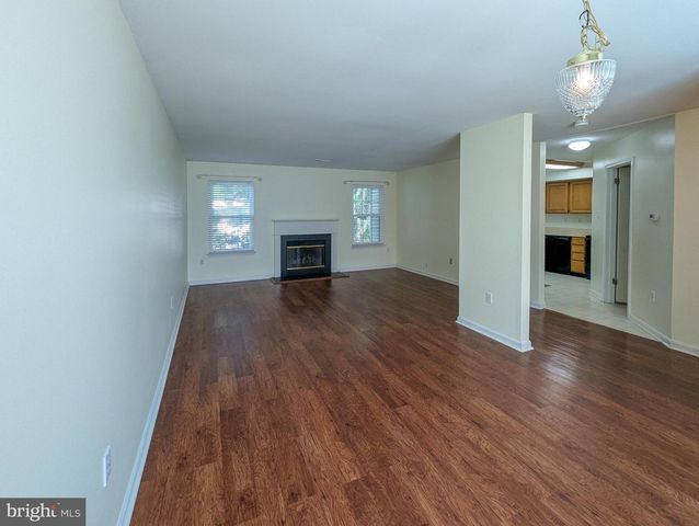 7102 UNION CT, North Wales, PA 19454