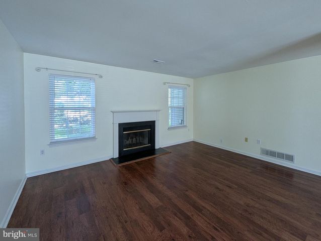 7102 UNION CT, North Wales, PA 19454