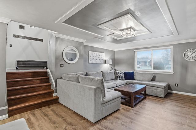 6622 Carriage Hills Drive, Canton, MI 48187