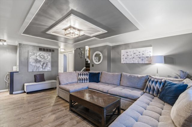 6622 Carriage Hills Drive, Canton, MI 48187