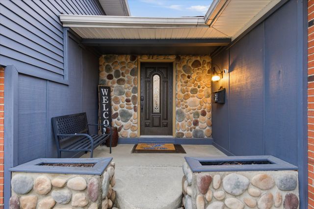 6622 Carriage Hills Drive, Canton, MI 48187