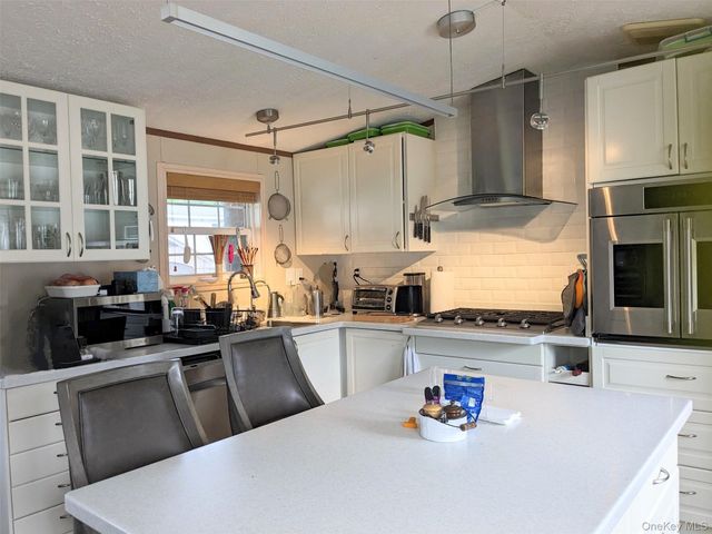 4 Treeline Circle 4, Cold Spring, NY 10516