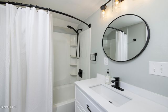 210 Hatchery Road, Moreau, NY 12831