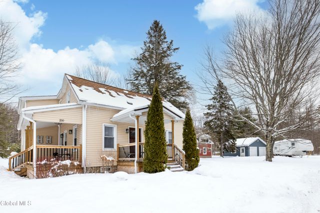 210 Hatchery Road, Moreau, NY 12831