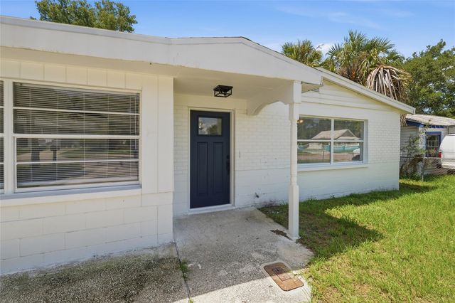 4009 E POWHATAN AVENUE, Tampa, FL 33610