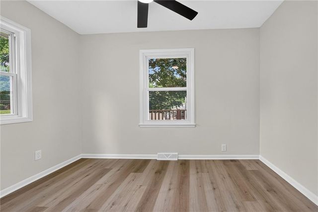 1243 S Mccoy Street, Independence, MO 64055