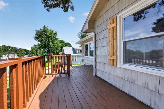 1243 S Mccoy Street, Independence, MO 64055