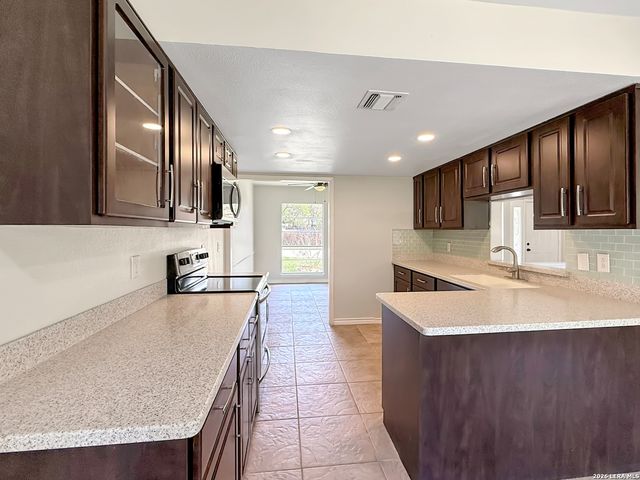 11927 Dawnhaven St., San Antonio, TX 78249