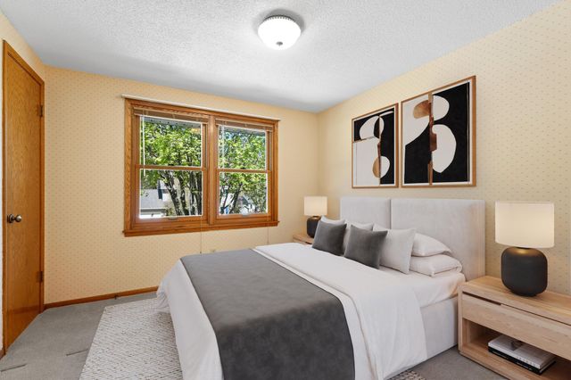 2110 Valkyrie Drive NW, Rochester, MN 55901