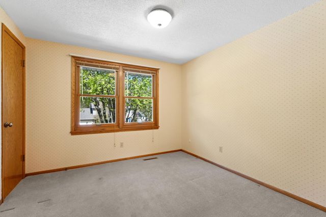 2110 Valkyrie Drive NW, Rochester, MN 55901