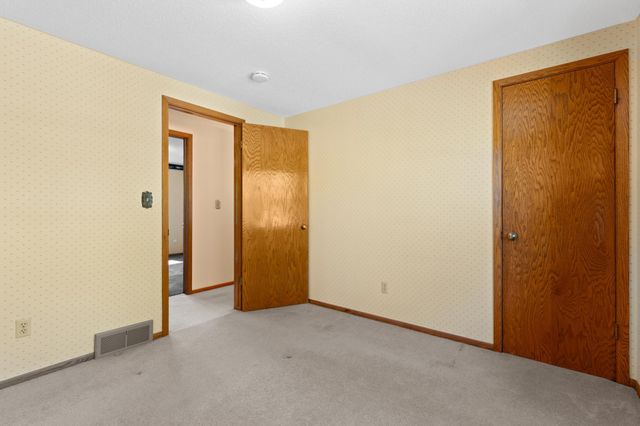 2110 Valkyrie Drive NW, Rochester, MN 55901