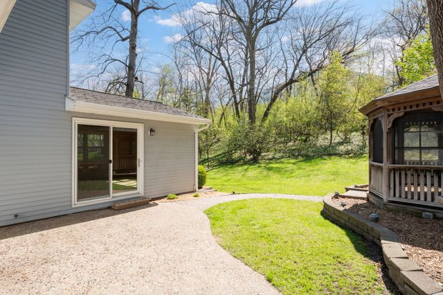 2110 Valkyrie Drive NW, Rochester, MN 55901