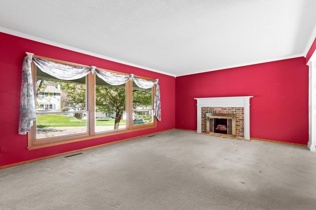 2110 Valkyrie Drive NW, Rochester, MN 55901