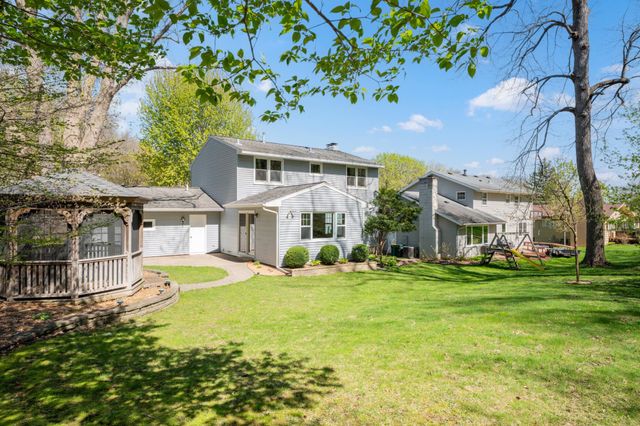 2110 Valkyrie Drive NW, Rochester, MN 55901