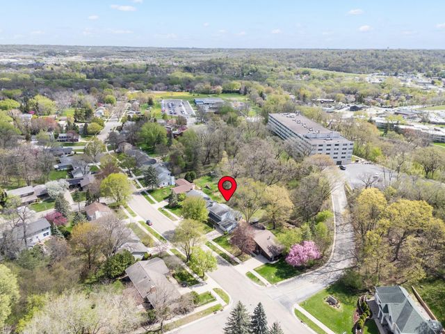 2110 Valkyrie Drive NW, Rochester, MN 55901