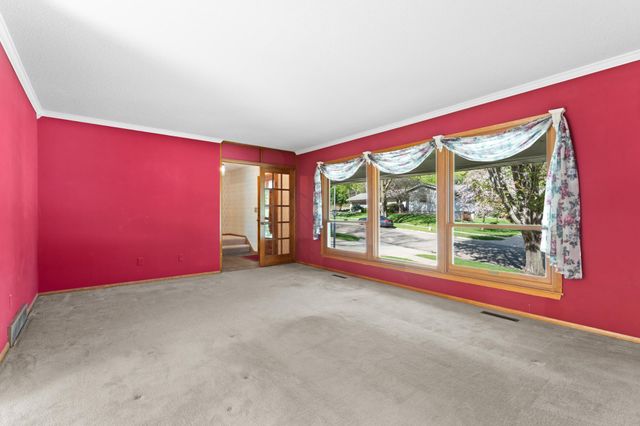2110 Valkyrie Drive NW, Rochester, MN 55901