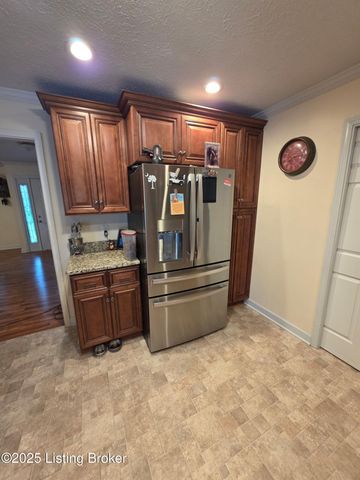 1015 Mt Holly Rd, Louisville, KY 40118