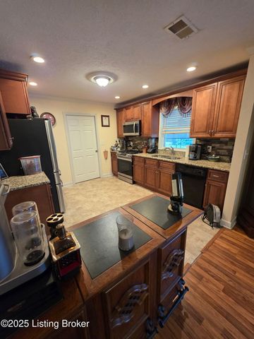 1015 Mt Holly Rd, Louisville, KY 40118