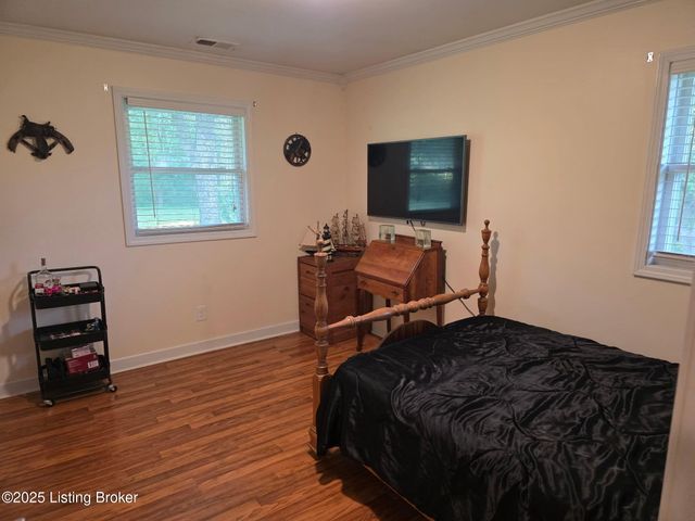 1015 Mt Holly Rd, Louisville, KY 40118