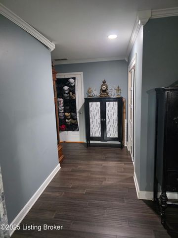 1015 Mt Holly Rd, Louisville, KY 40118