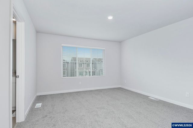 1343 Owl Av, Woodburn, OR 97071