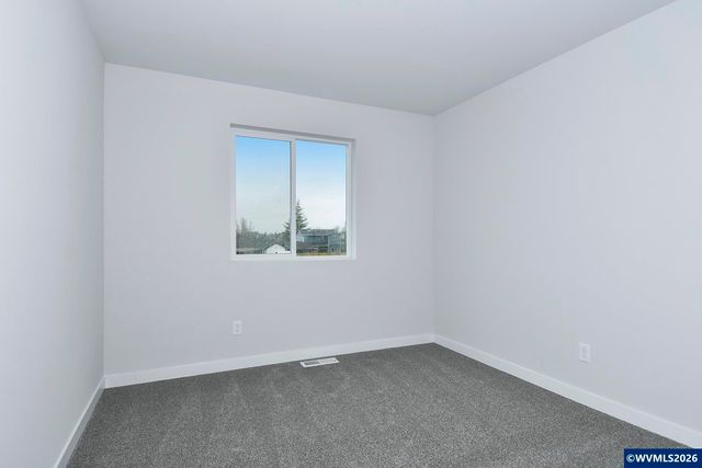 1343 Owl Av, Woodburn, OR 97071