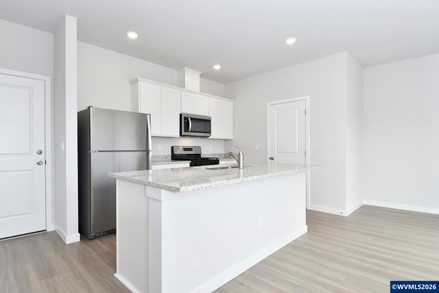 1343 Owl Av, Woodburn, OR 97071