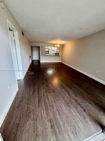 7995 NW 8th St 115, Miami, FL 33126