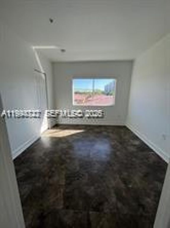 7995 NW 8th St 115, Miami, FL 33126