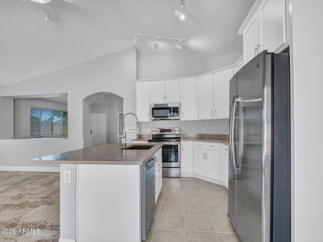 2238 E Heston Drive, Phoenix, AZ 85024